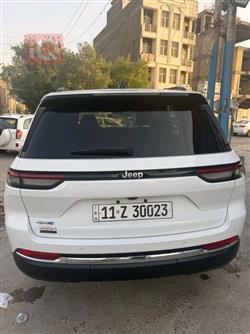 جیپ گراند شیرۆکی